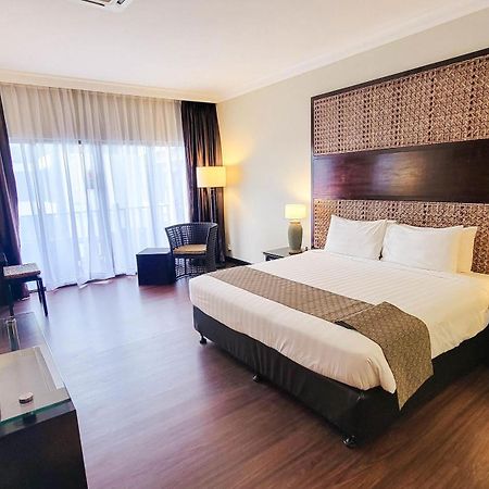 Mines Beach Resort Hotel Seri Kembangan Exterior foto